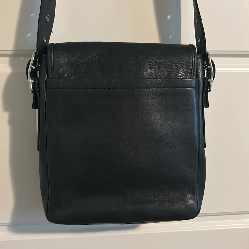 Vintage Coach Flap Front Purse - Picture 5 of 10
